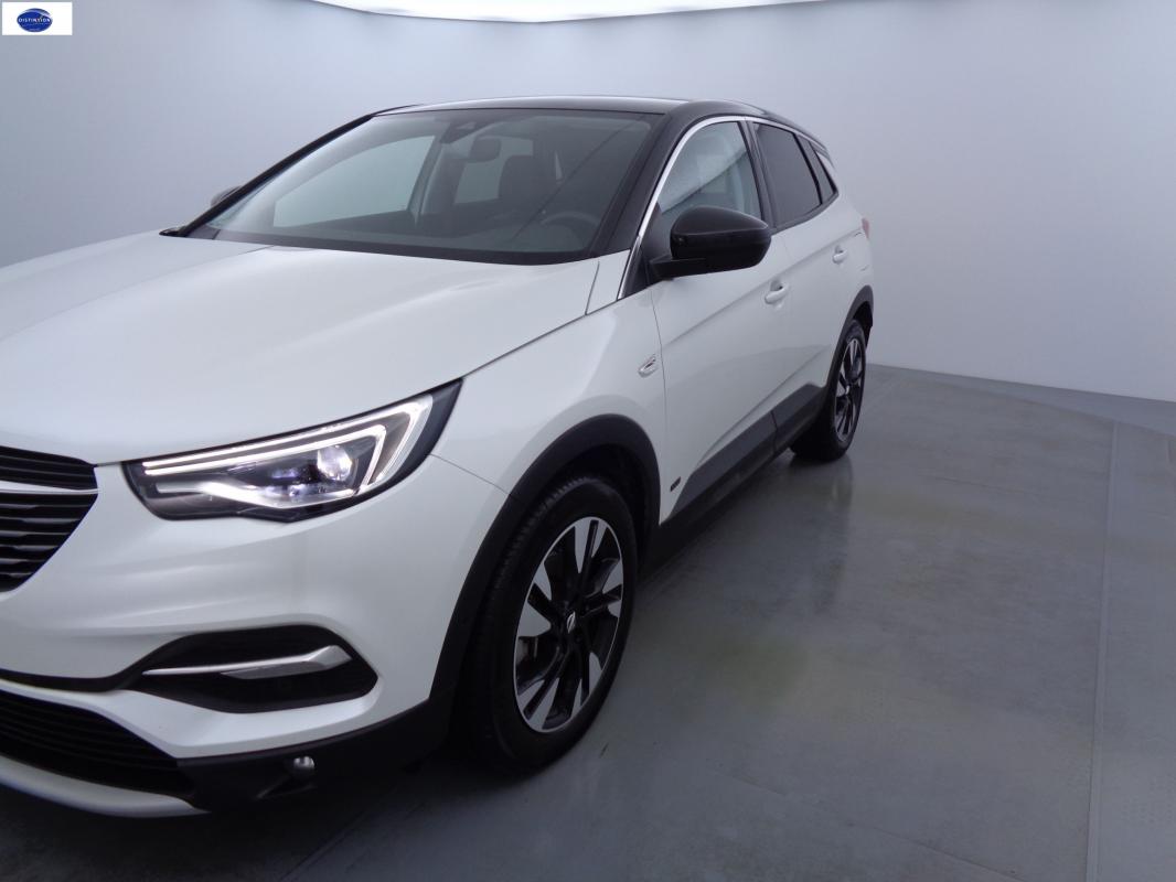 Opel Grandland X - 1.6 HYBRID TURBO 300 AT8 ULTIMATE